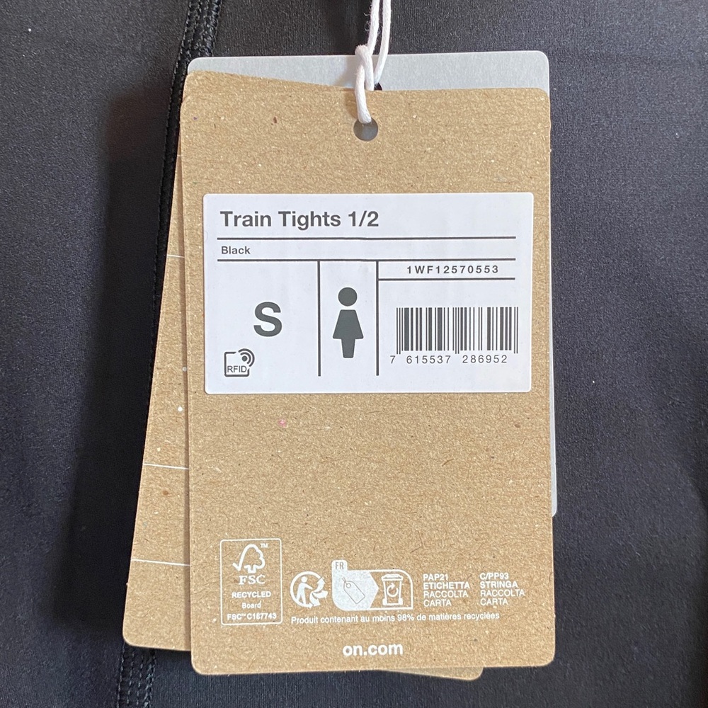 ON Train Tights 1/2 Black Size Small NWT - Picture 8 of 14